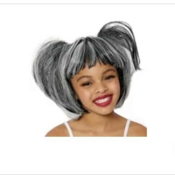 Girls Halloween Pirate Kit, Wig & Pearlescent Makeup Sticks - Picture 3 of 6